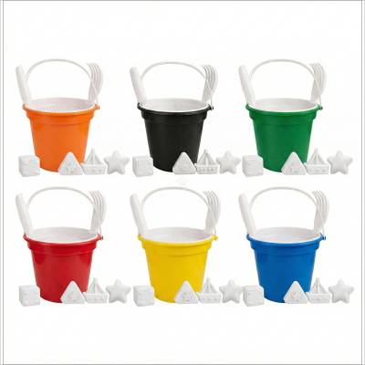 Baldinho de Praia com Peneira, Pá e Rastelo e 2 Formas