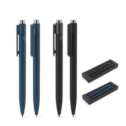 Conjunto composto por uma esferográfica e uma caneta sem tinta