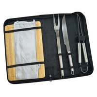 Kit Churrasco com Faca, Garfo, Pegador, Tábua e Avental Personalizado