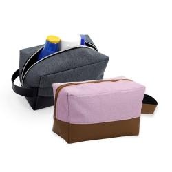 Nécessaire de Nylon com Detalhes em Couro Sintético Personalizada